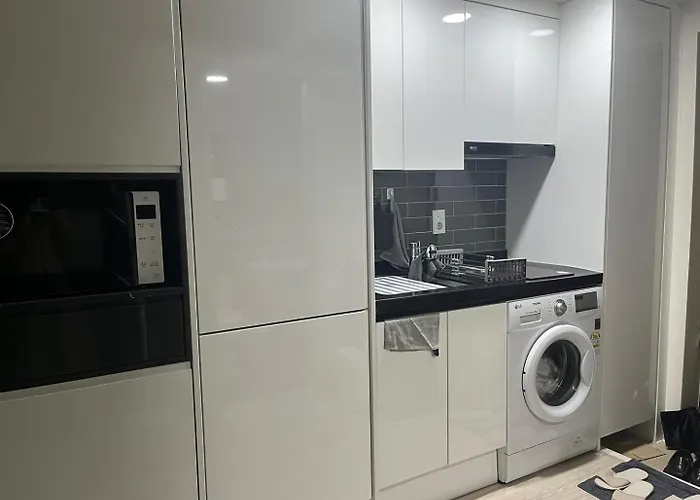 Hongdae Chic Grey House Early Promotion 15 Percent Off 公寓式飯店 3*